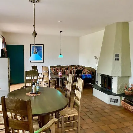 Vakantiehuis With 4 Bedrooms *