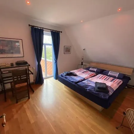 With 4 Bedrooms Spieka-Neufeld