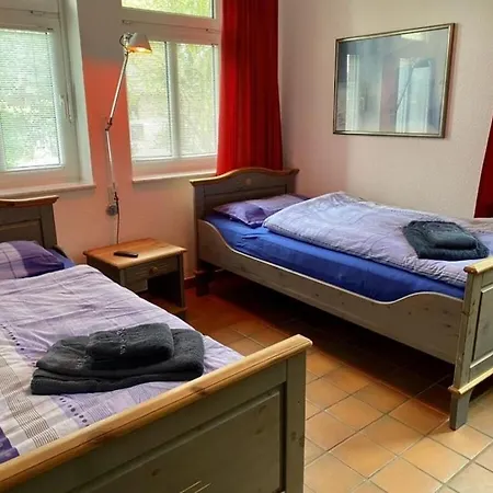 Vakantiehuis With 4 Bedrooms *