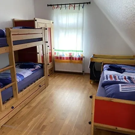 With 4 Bedrooms Vakantiehuis Spieka-Neufeld