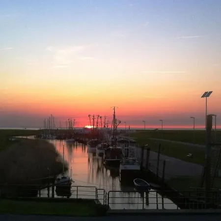 Сasa de vacaciones With 4 Bedrooms *